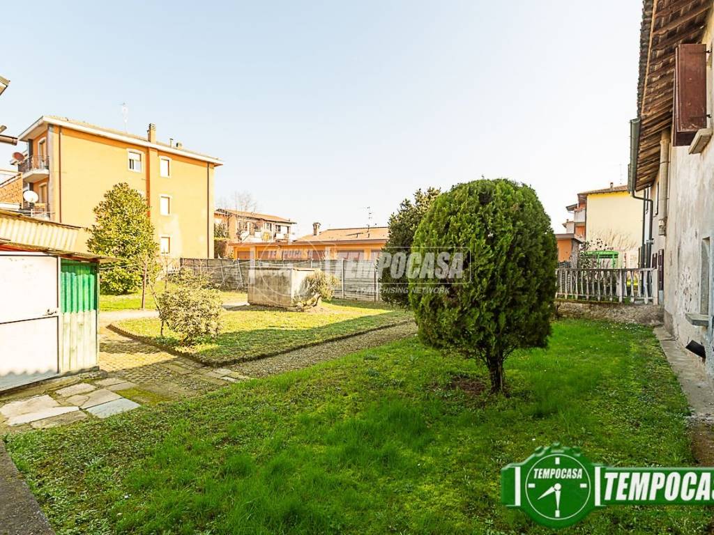 Casa indipendente a Crespiatica in Via Dante Alighieri - Foto 3