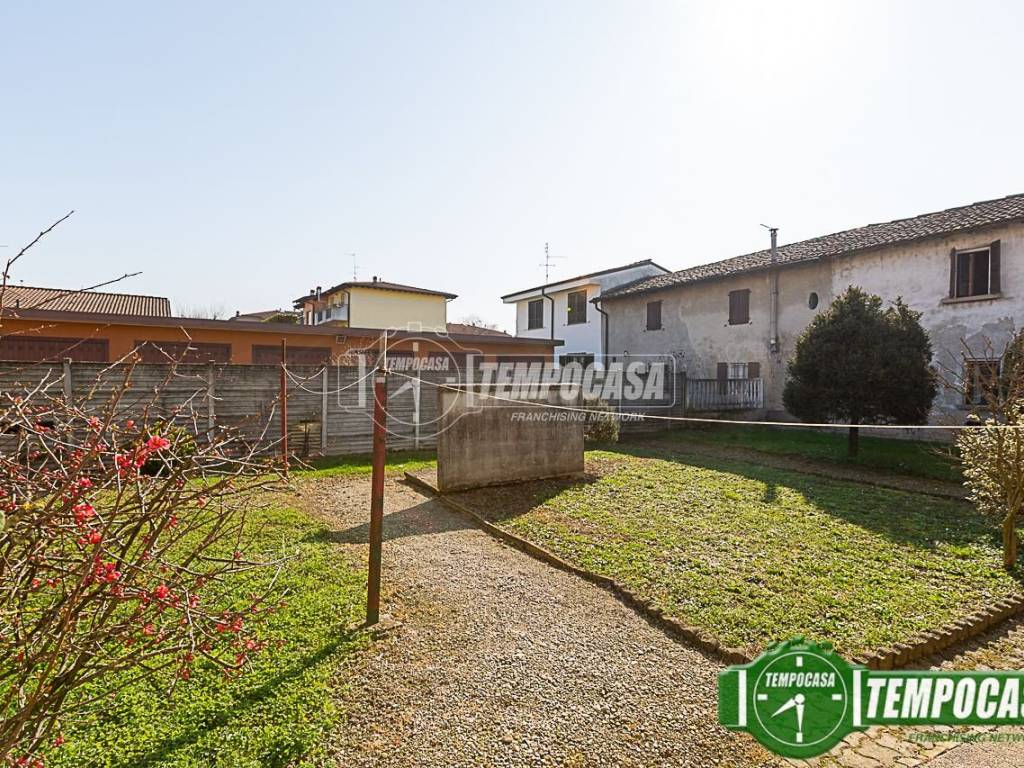 Casa indipendente a Crespiatica in Via Dante Alighieri - Foto 5