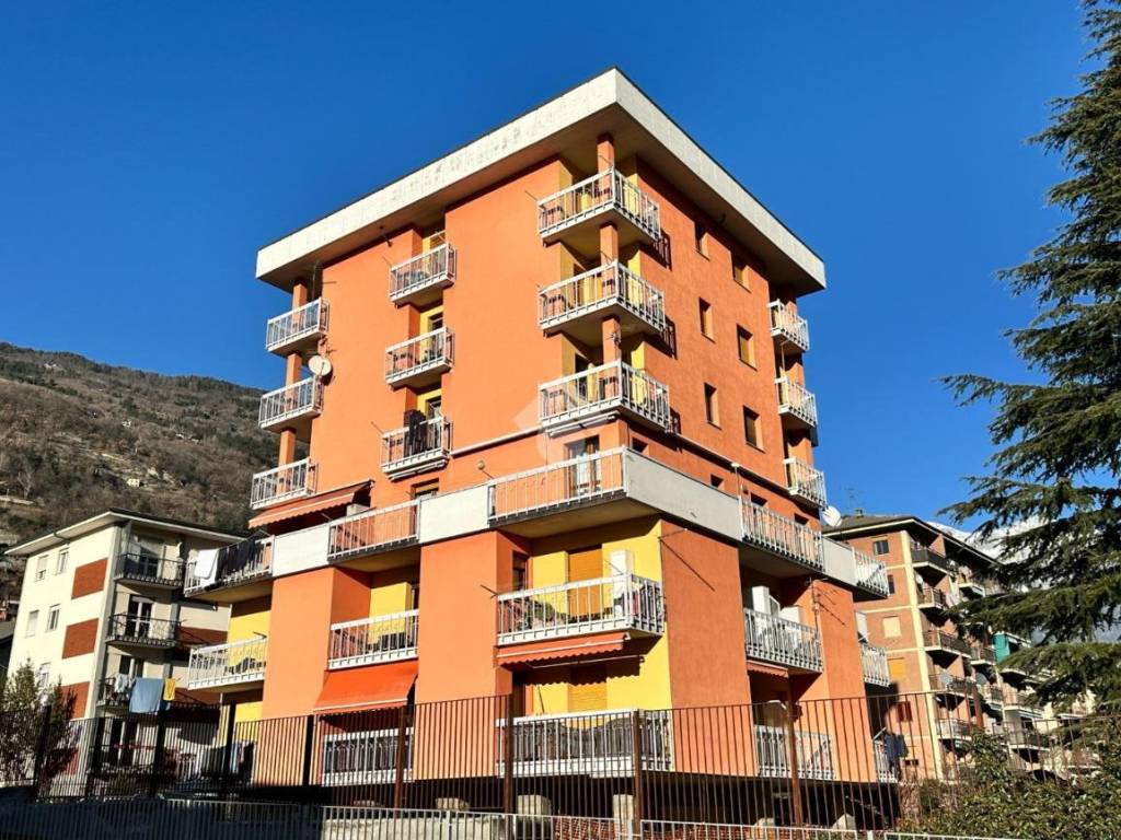 Appartamento a Aosta in Via parigi, 129 - Foto 1