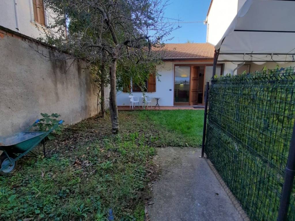 Appartamento a Gorla minore in Via Vallazza - Foto 2