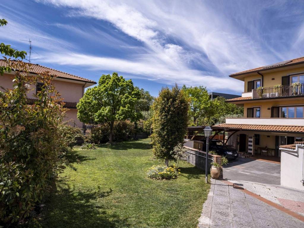 Villa a Mascalucia in Via Magenta , 21 - Foto 2