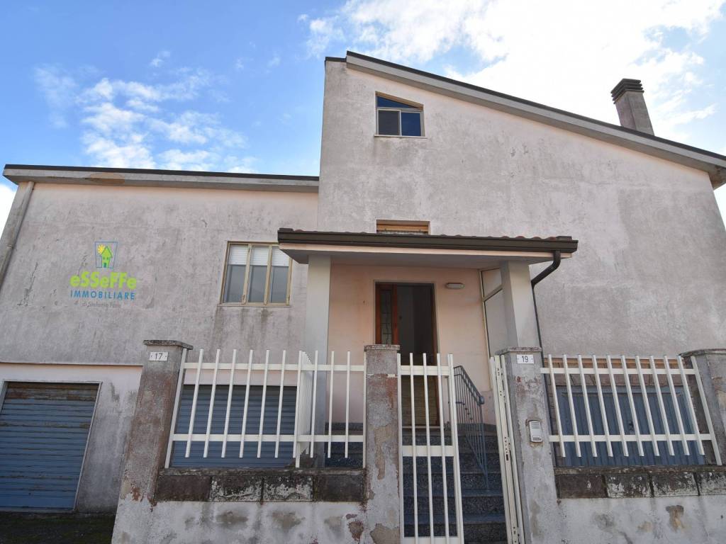 Villa a Macomer in Viale Don Luigi Sturzo, 19 - Foto 3