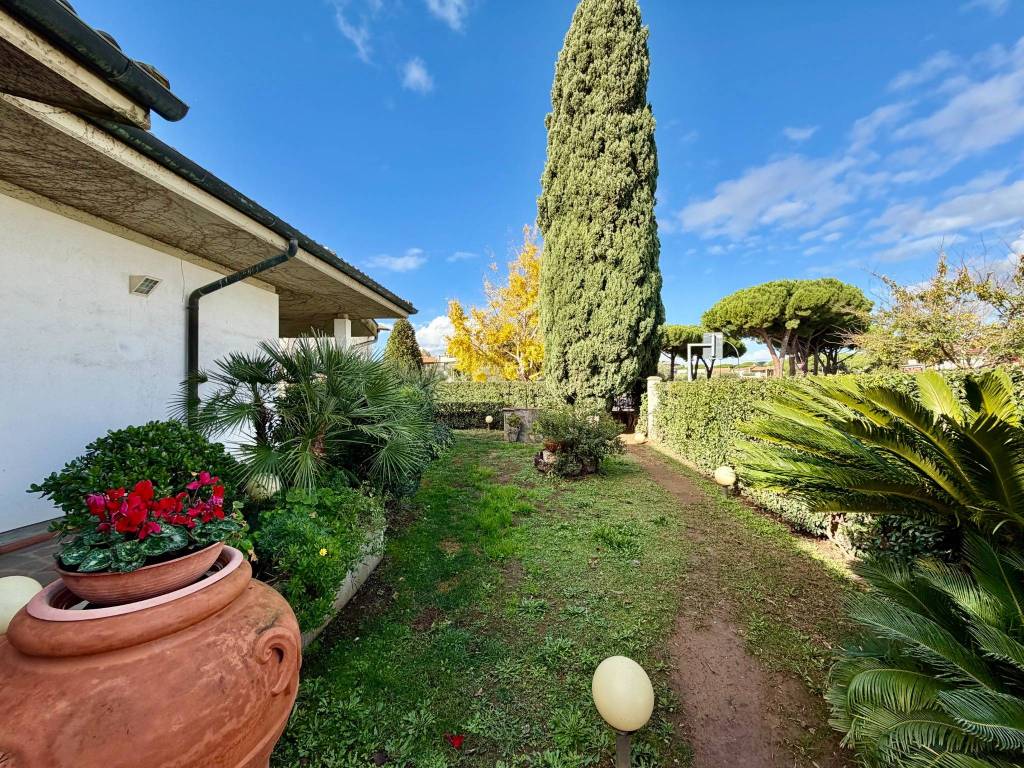 Villa a Follonica in Via Monviso - Foto 5