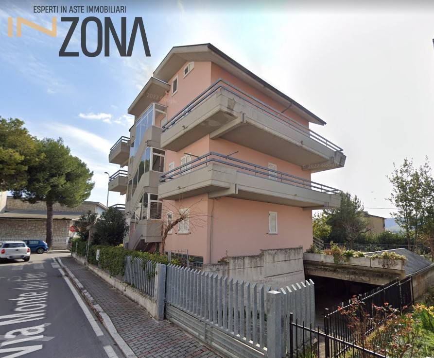 Appartamento a Ascoli piceno in Via Monte dei Fiori, 21 - Foto 3