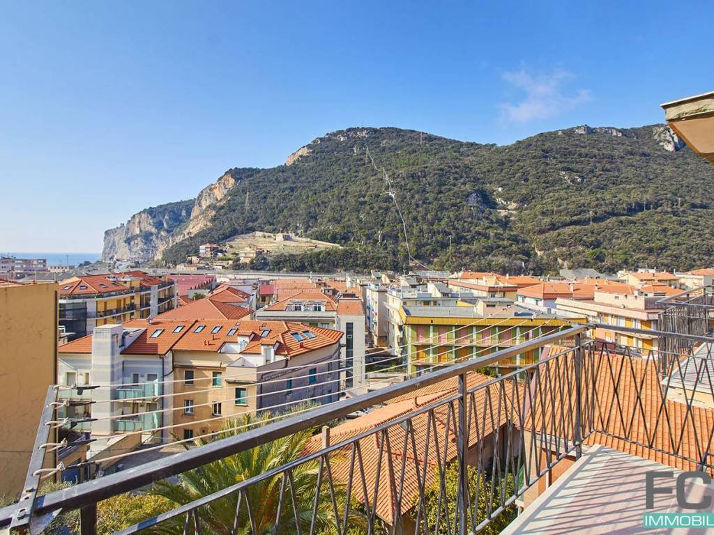 Appartamento a Finale ligure in Salita al Boschetto, 3 - Foto 3