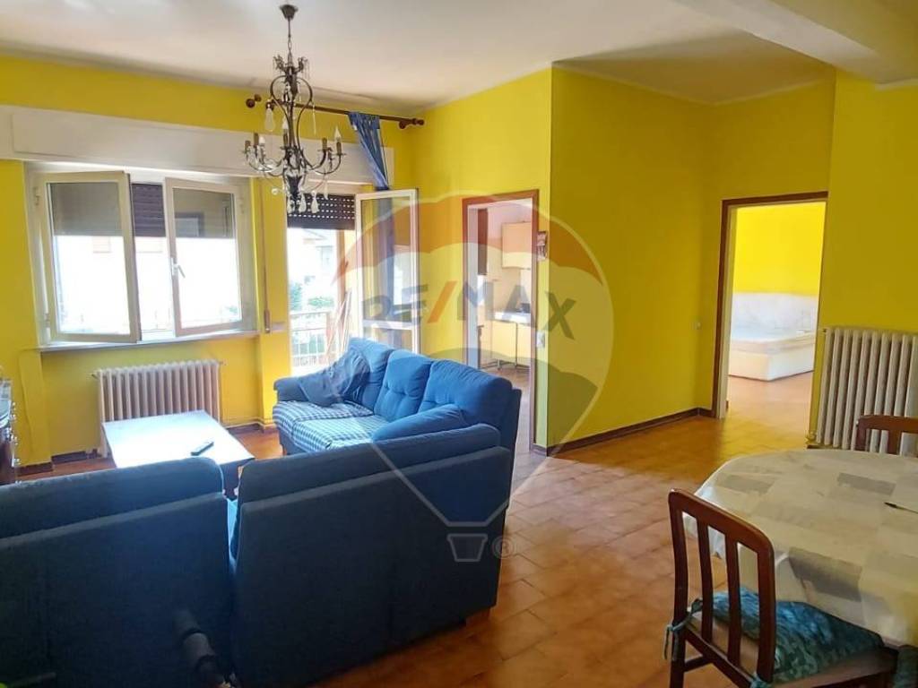 Appartamento a Cittiglio in Via Vittorio Veneto, 5 - Foto 3