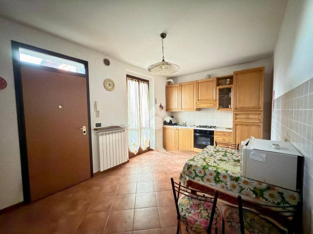 Appartamento a Castel goffredo in Viale Monte Grappa - Foto 2