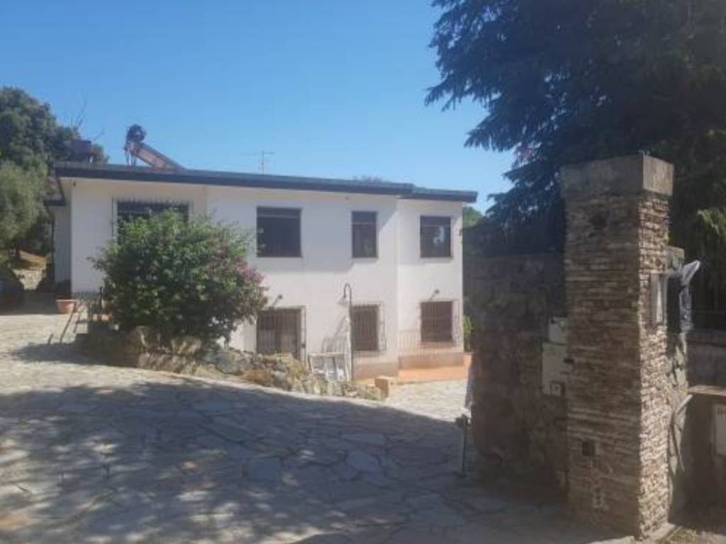 Villa a Varazze in Via dei Pini d'Aleppo - Foto 3
