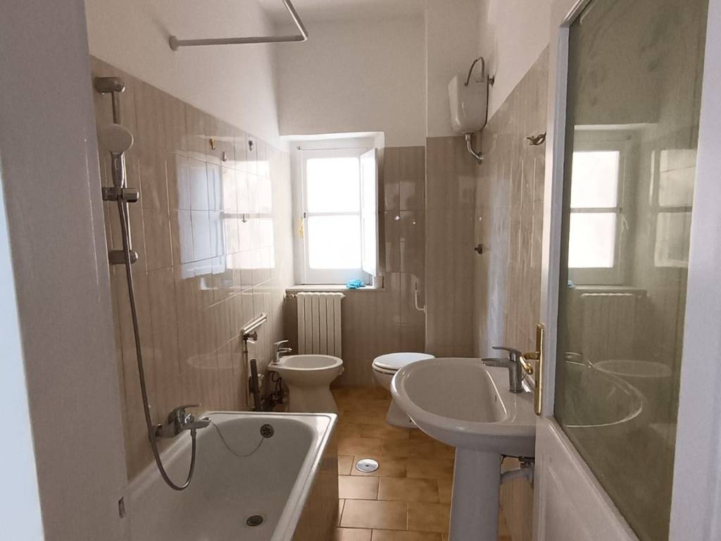 Appartamento a Catanzaro in Via dei Crociati, 21 - Foto 4