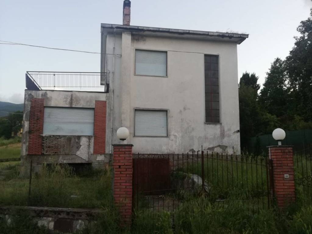 Villa a Ceccano in Via La Spina - Foto 2