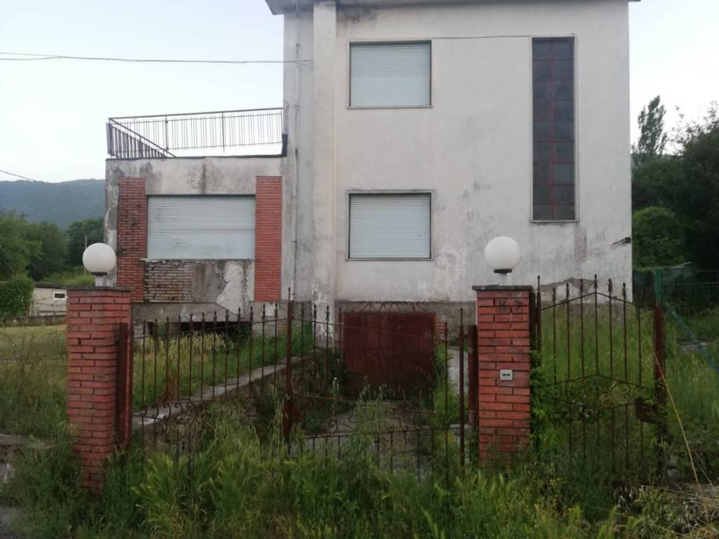 Villa a Ceccano in Via La Spina - Foto 3