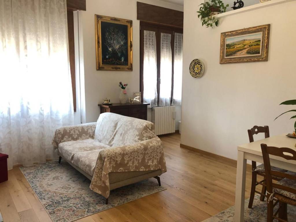 Appartamento a Poggibonsi in Via Trento, - Foto 2