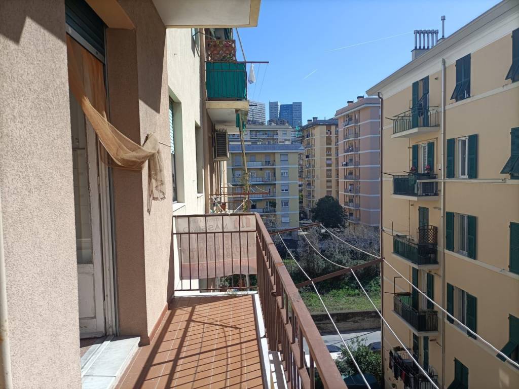 Appartamento a Genova in Via Chiaravagna, 22 - Foto 3