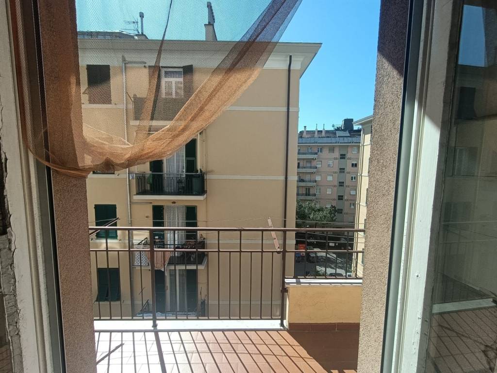 Appartamento a Genova in Via Chiaravagna, 22 - Foto 5