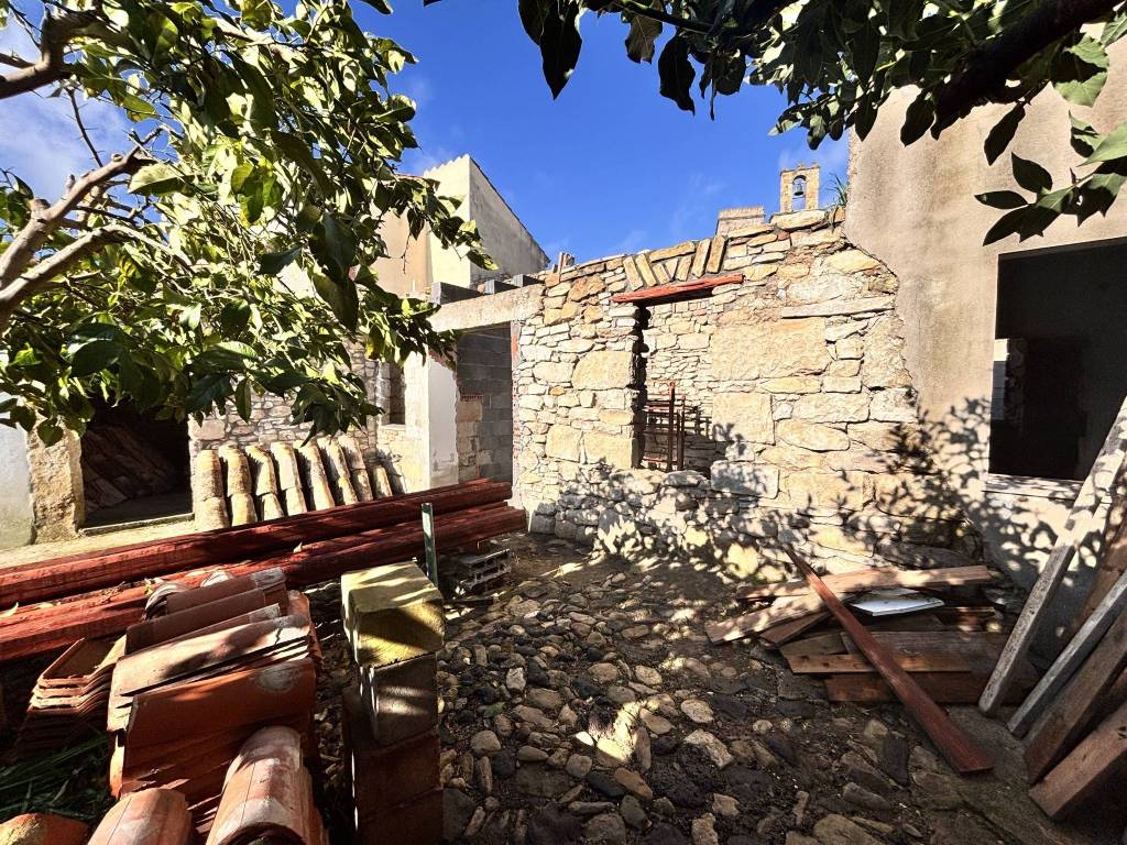 Casa indipendente a Barumini in Via Parrocchia - Foto 5
