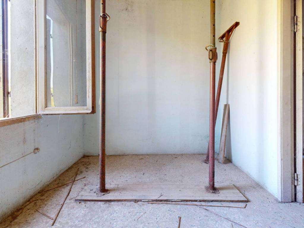 Palazzo / stabile a Bondeno in Via U. Gallini 11 - Foto 3