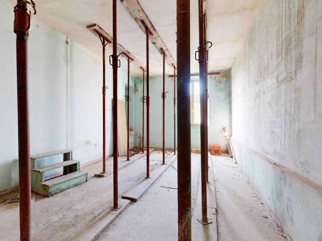 Palazzo / stabile a Bondeno in Via U. Gallini 11 - Foto 5