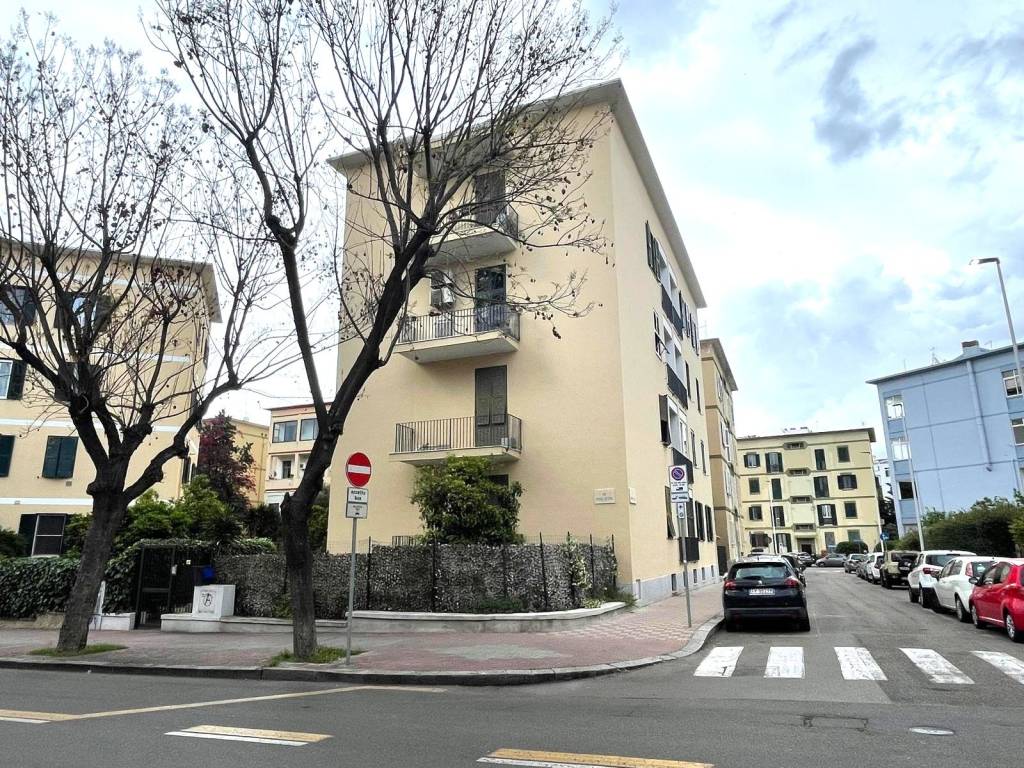 Appartamento a Cagliari in Via Enrico Pessina, 26 - Foto 2
