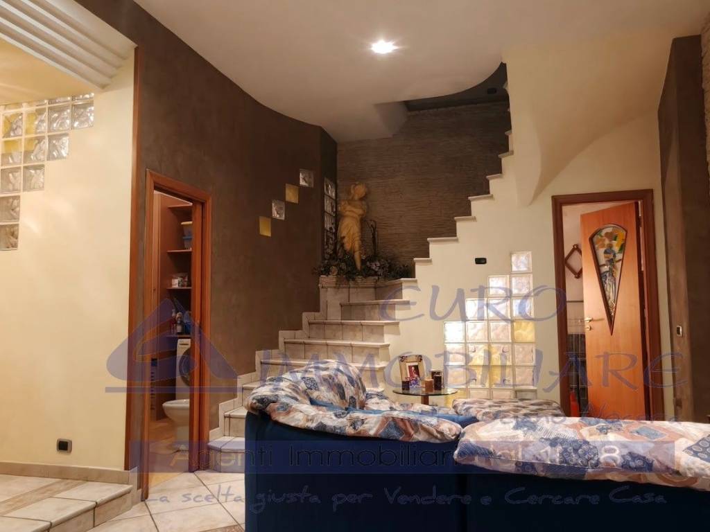 Casa indipendente a Maddaloni in Via Ponte Carolino, 169 - Foto 4