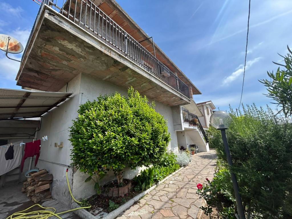 Appartamento a Aprilia in Via Taro - Foto 3