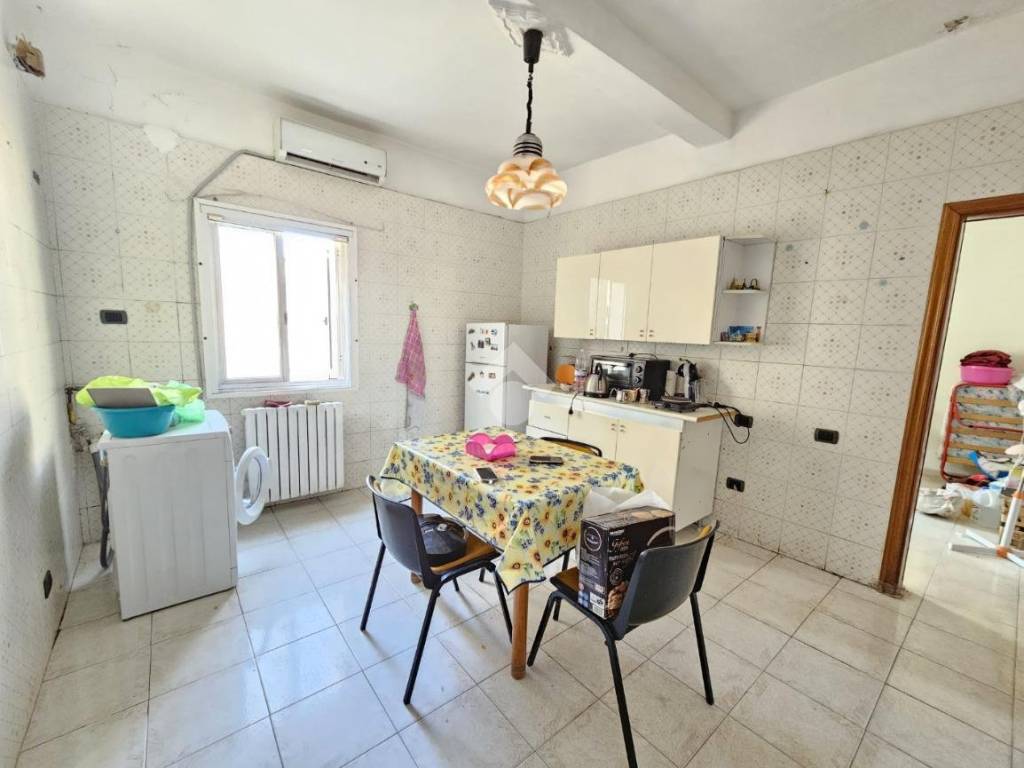 Appartamento a Taranto in Via D'alo Alfieri, 6 - Foto 2