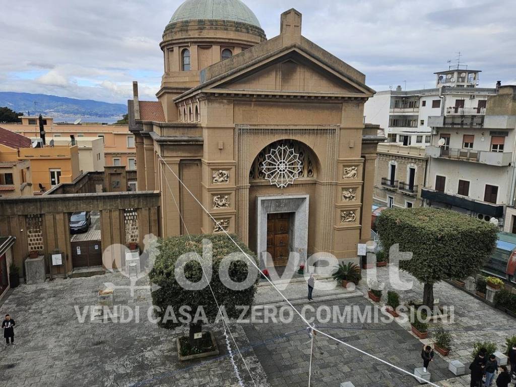 Palazzo / stabile a Reggio calabria in Corso Giuseppe Garibaldi, 309 - Foto 2