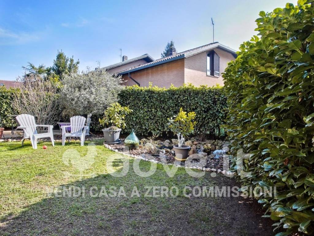 Villetta a schiera a Vedano olona in Via Don Milani, 2 - Foto 3