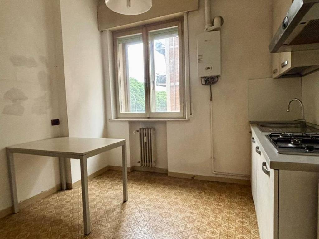 Appartamento a Mantova in Via Alessandro Manzoni - Foto 2