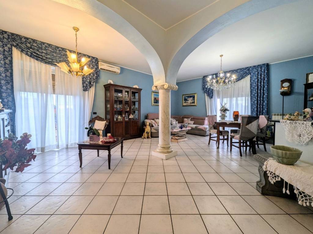 Attico / mansarda a Aprilia in Via Guglielmo Marconi - Foto 3