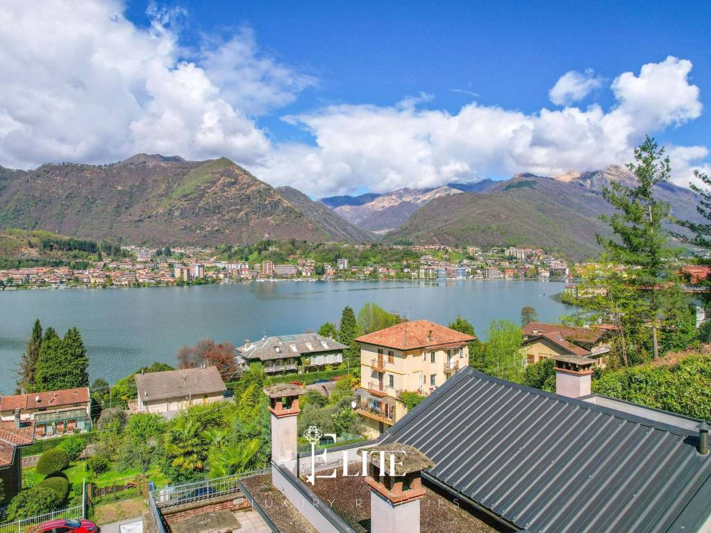 Villa a Omegna in Via Repubblica, 85 - Foto 2