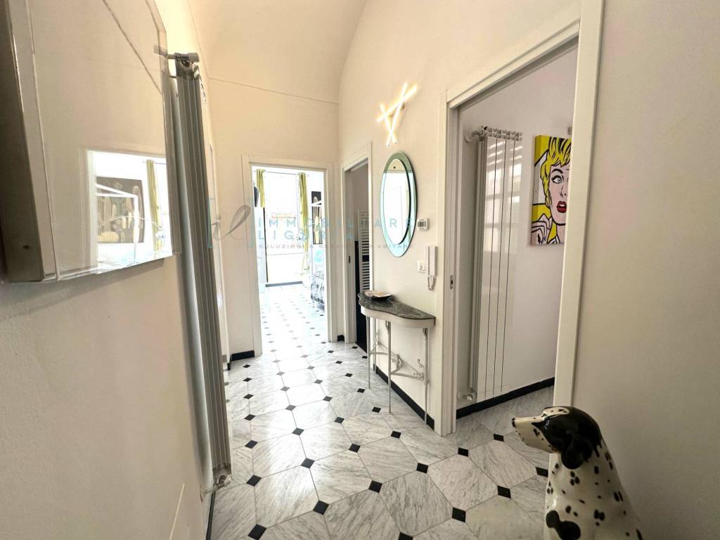 Appartamento a Albenga in Via Medaglie d'Oro - Foto 4