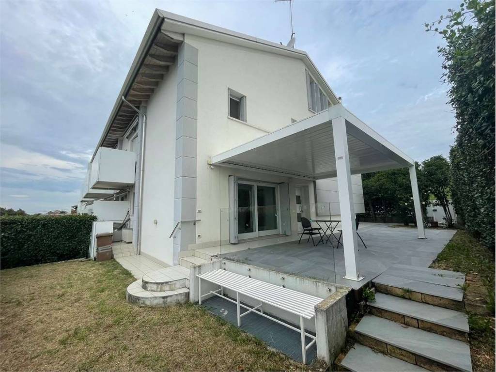 Villa a Montebelluna in Via Buziol - Foto 3