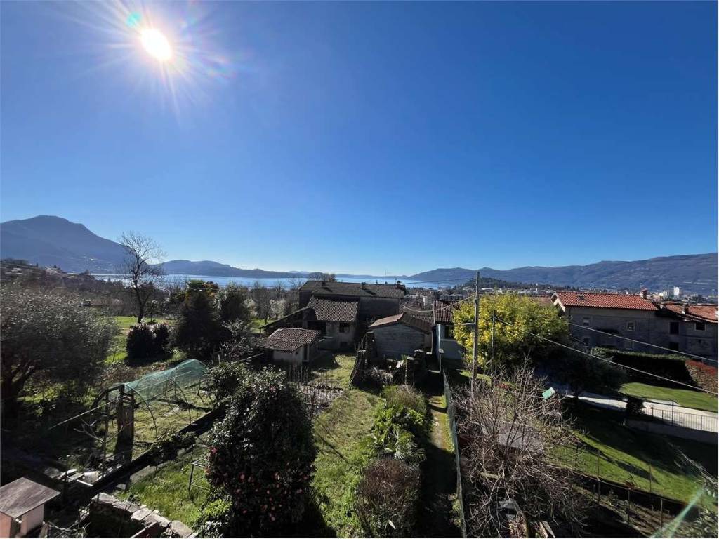 Casa indipendente a Verbania in Corso Italia - Foto 2