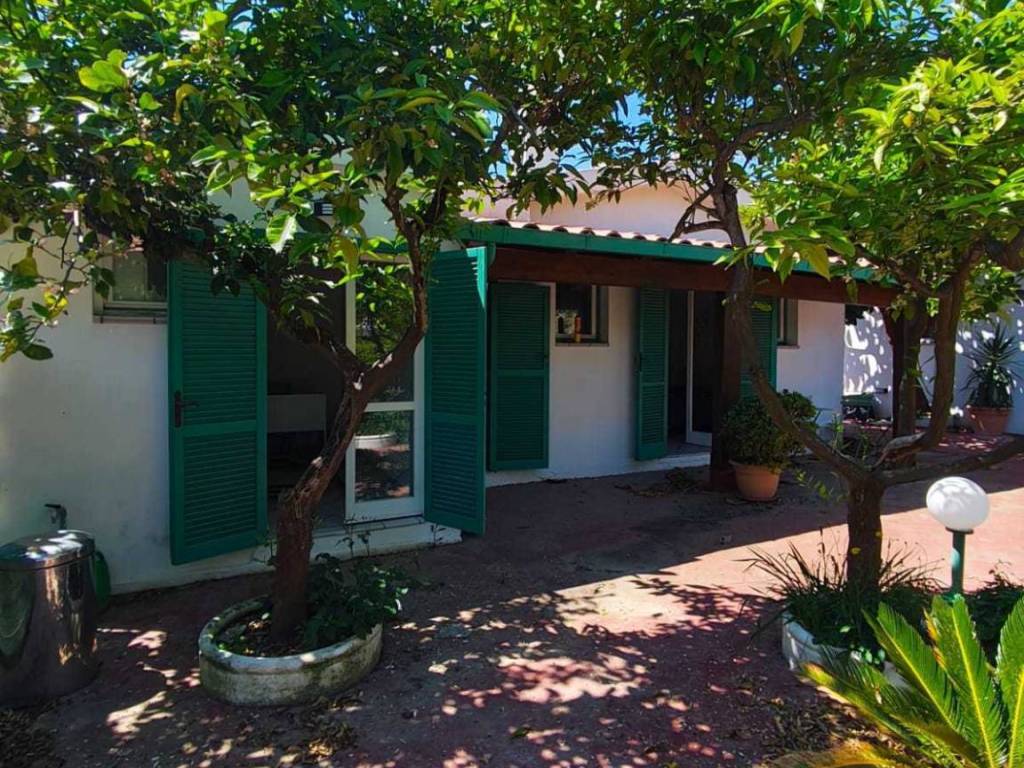 Villa a San felice circeo in Viale Alcide de Gasperi, 87 - Foto 2