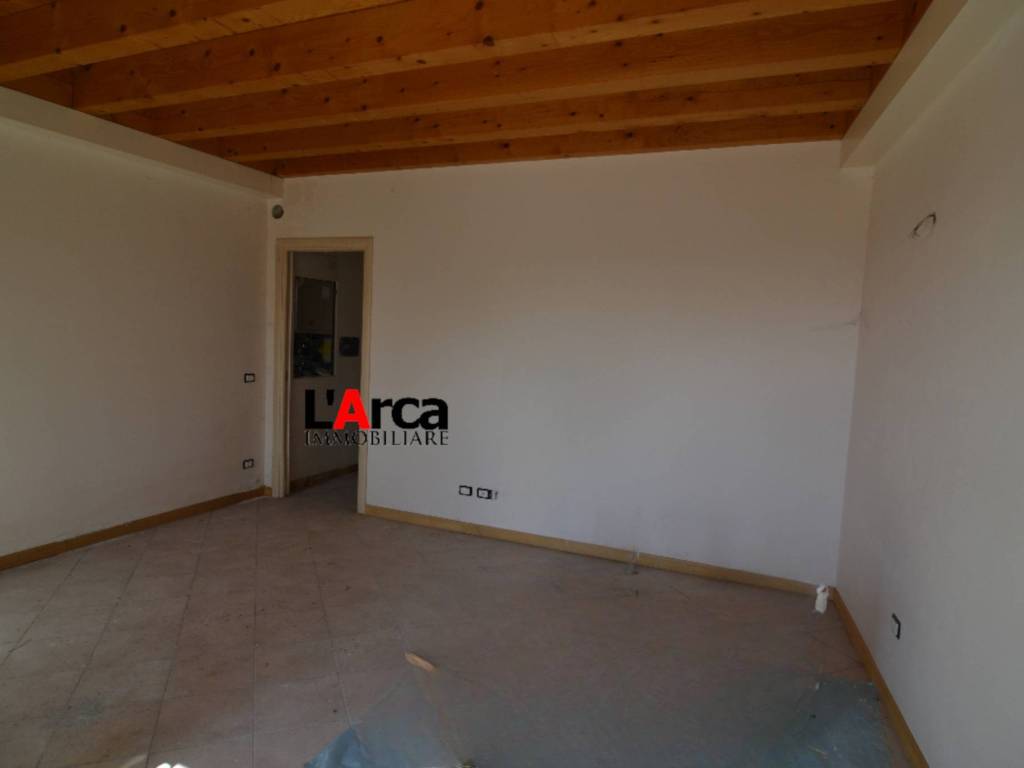 Appartamento a Peschiera del garda in Viale Federico Marzan - Foto 2