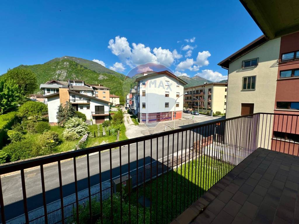 Appartamento a Tolmezzo in Via San Giovanni Bosco, 12 - Foto 3