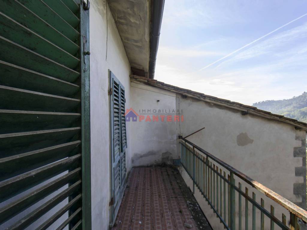 Casa indipendente a Pescia in Via di Pietrabuona Castello, 2 - Foto 4