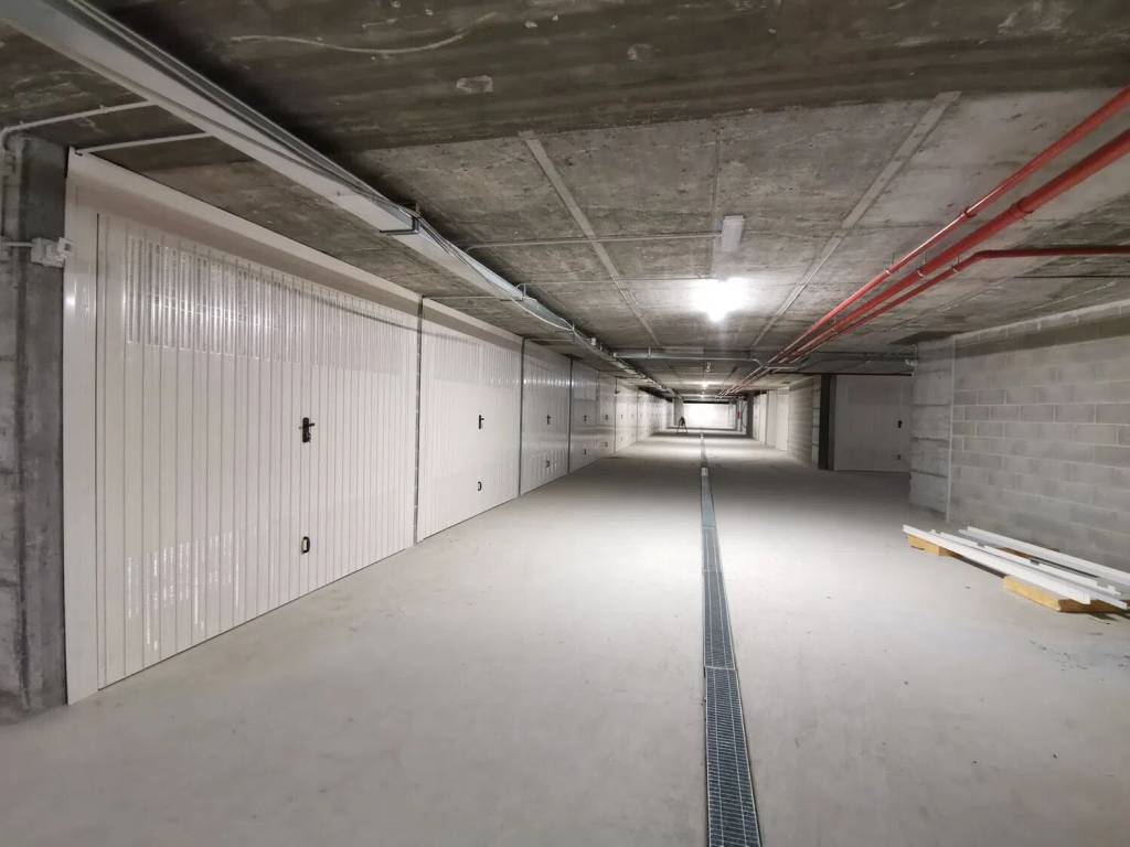 Box / garage a Albenga in Via Felice Chiesa, 49 - Foto 2