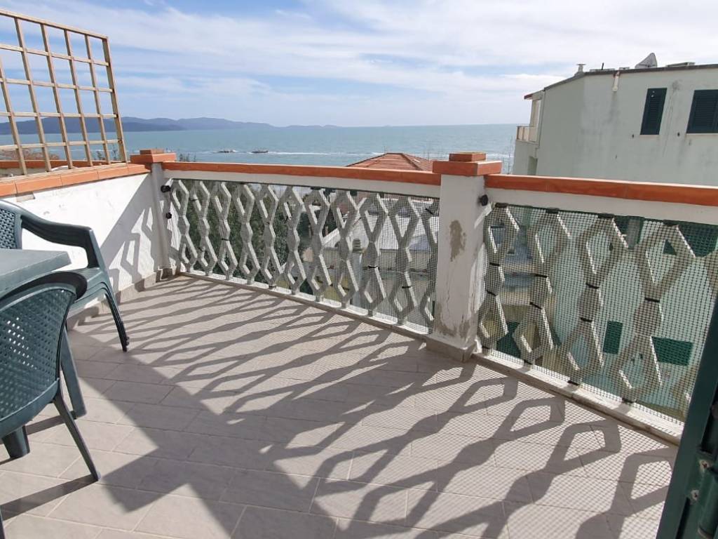 Appartamento a Follonica in Via Giovanni Merloni, 7 - Foto 5