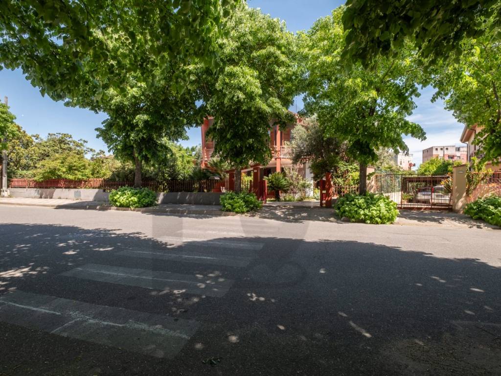 Villa a Guspini in Viale Giuseppe Di Vittorio, 67 - Foto 2