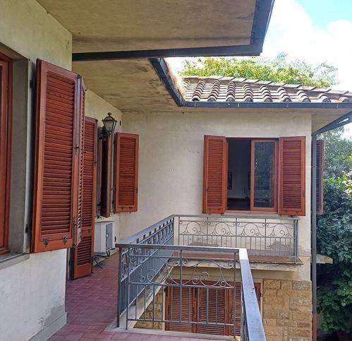 Villa a Carmignano in Via Dante Alighieri - Foto 2