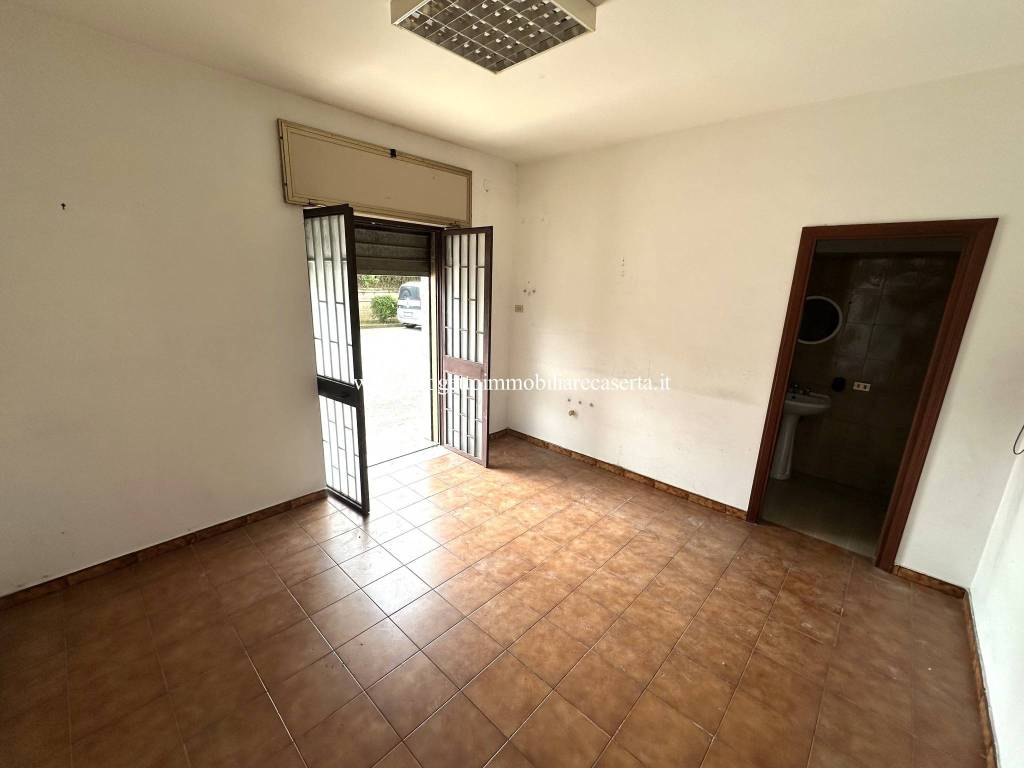 Immobile a Caserta in Via Eugenio Ruggiero - Foto 4