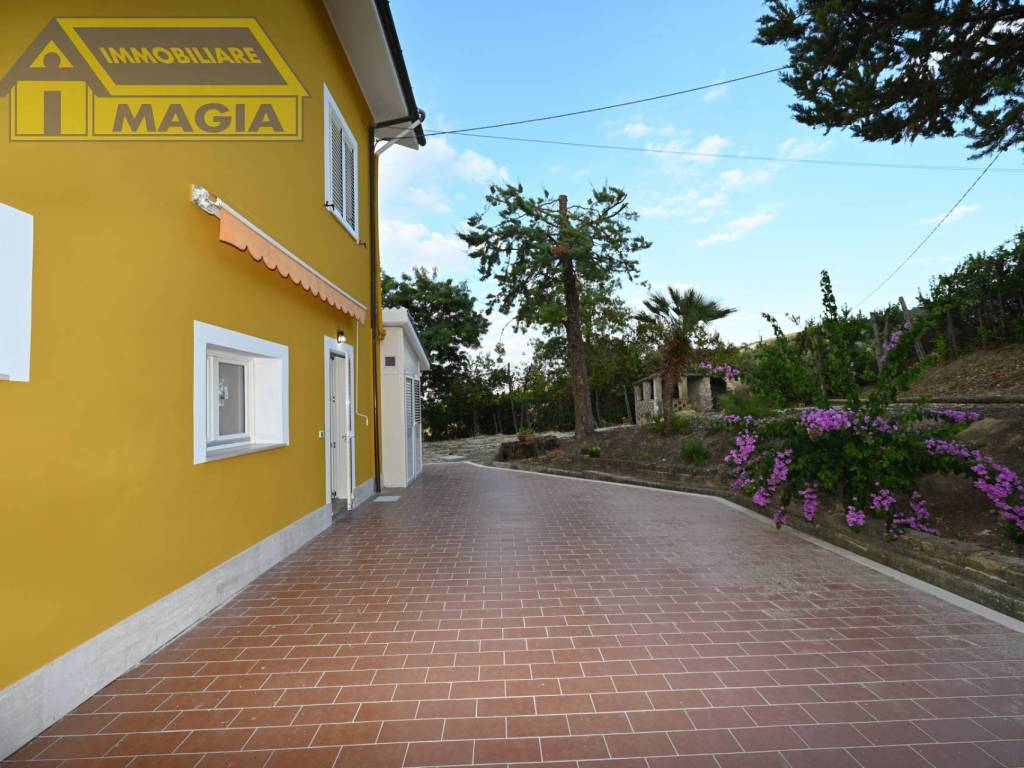 Casa indipendente a Maltignano in VIA DELLE QUERCE, 6 - Foto 3