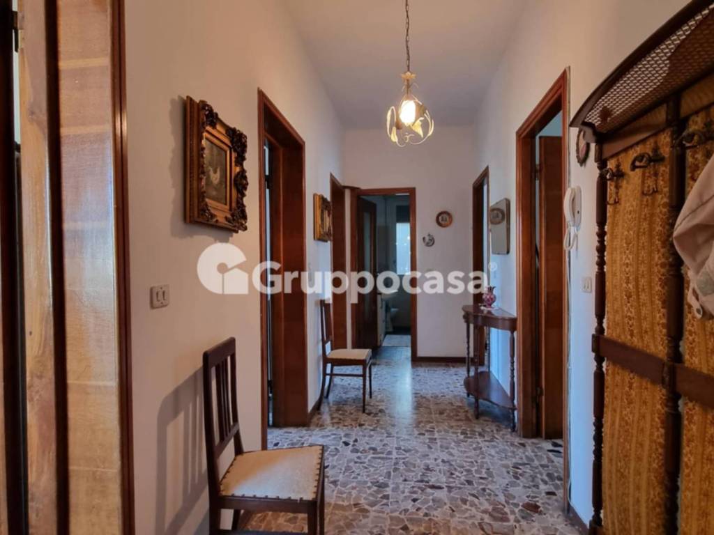 Appartamento a Trecate in Via Cerano, 12 - Foto 2