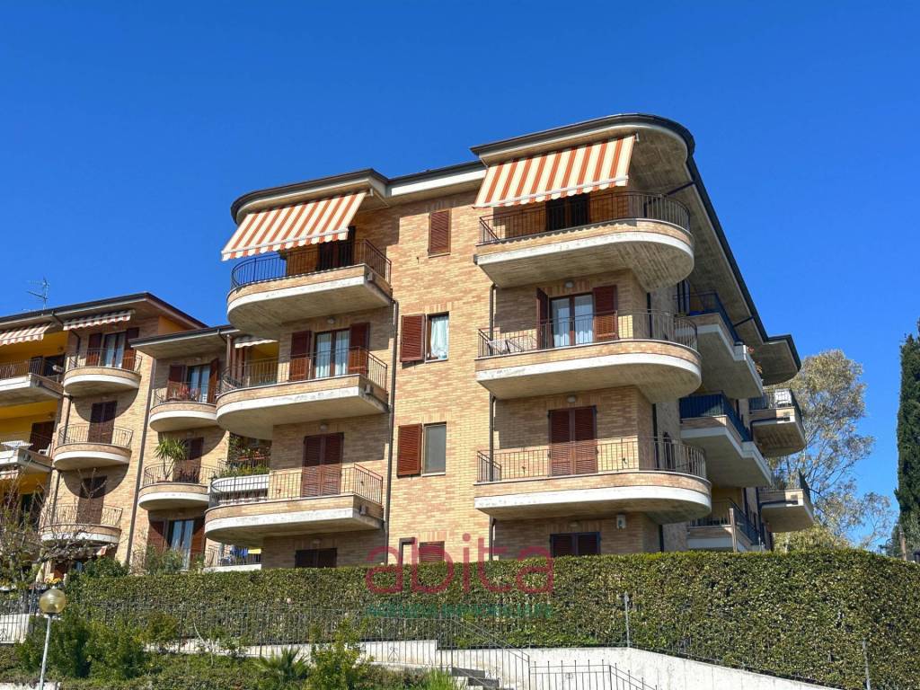 Appartamento a Monsampolo del tronto in Via ugo Foscolo, 14 - Foto 4