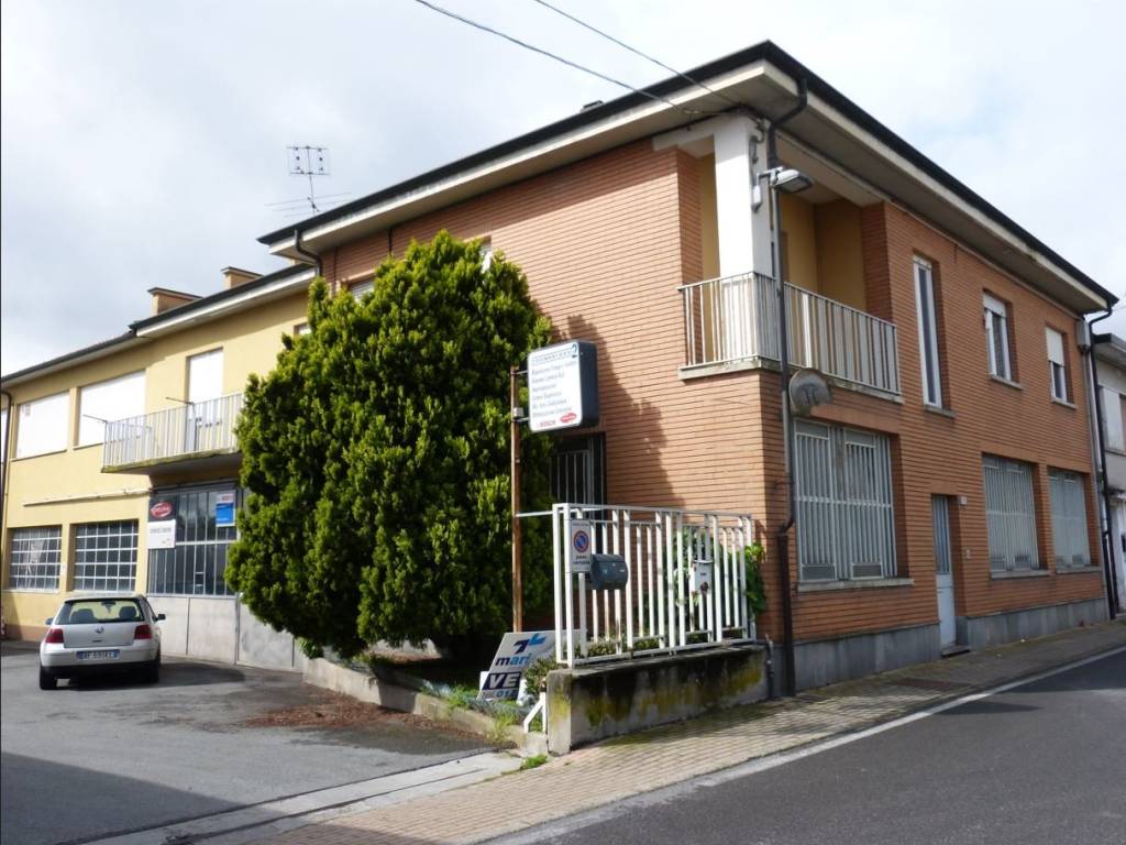 Casa indipendente a Fossano in Via Macallè - Foto 2