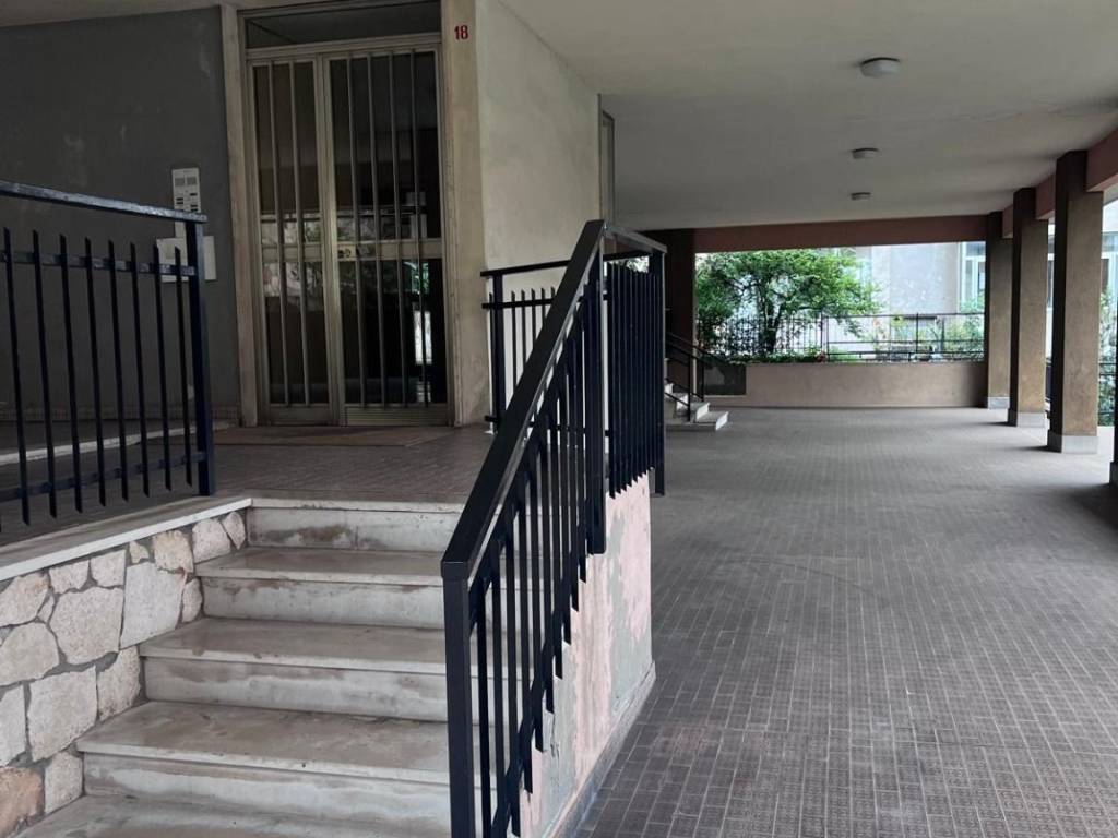 Appartamento a Savona in Via Giovanni Tissoni - Foto 2