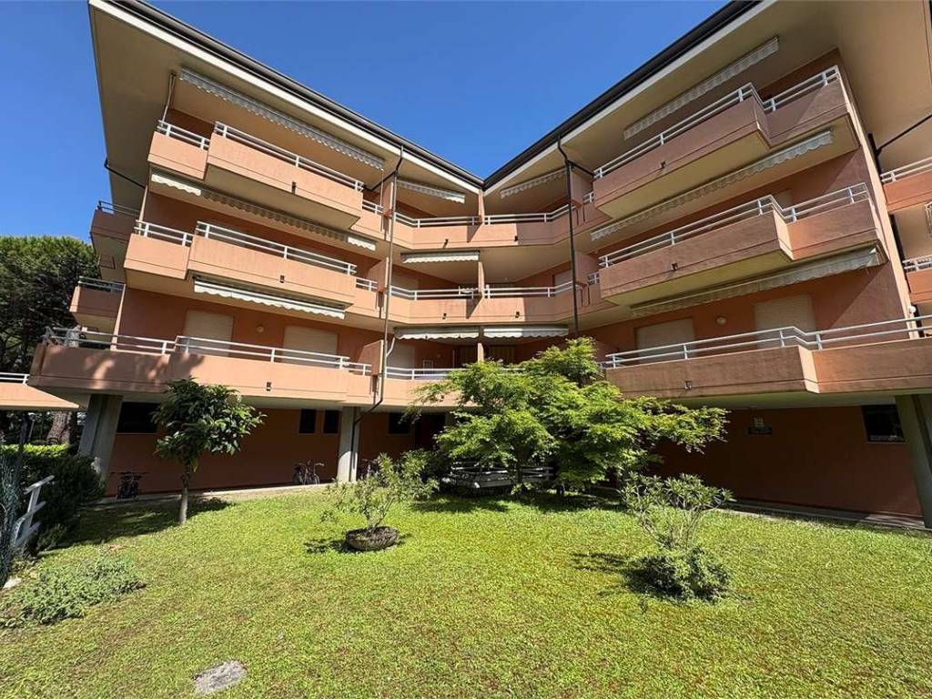 Appartamento a Lignano sabbiadoro in viale di fiori - Foto 2