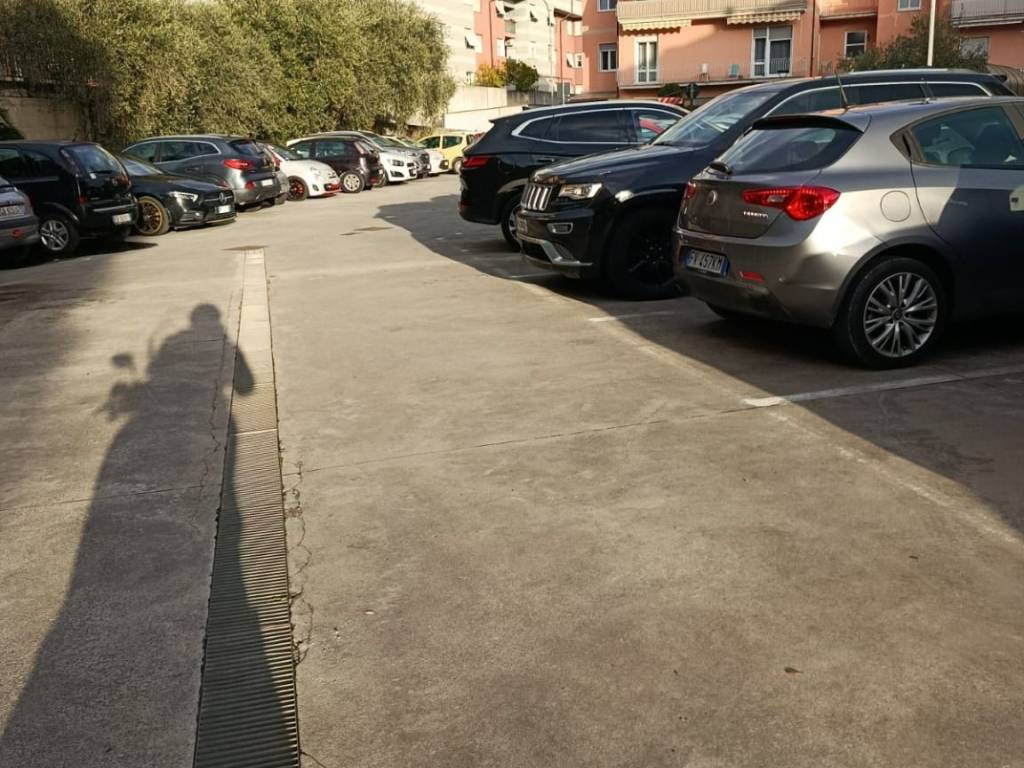 Box / garage a Chiavari in Via Amedeo Ugolini - Foto 2