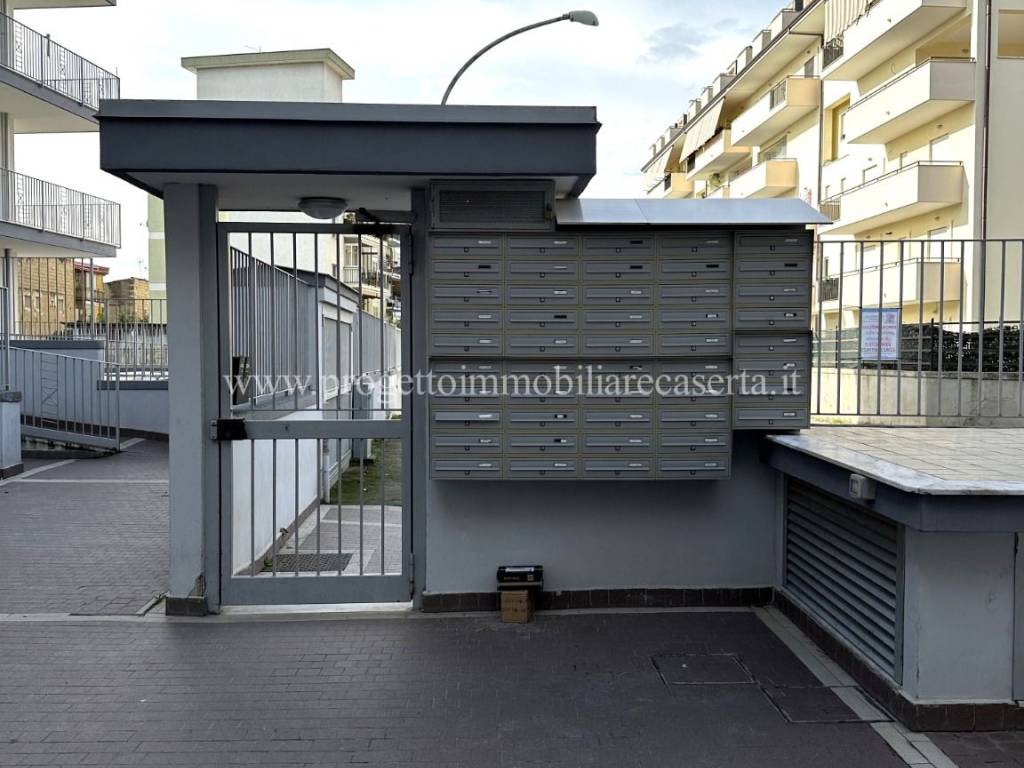 Attico / mansarda a San nicola la strada in Via Trieste - Foto 3